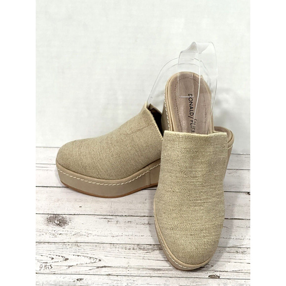 Donald J. Pilner Clogs Beige Tan Mules Wedge Shoes Size 7M - Picture 14 of 16